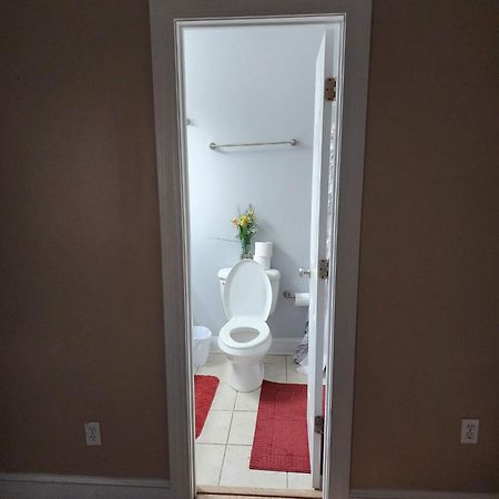 Private Room Balcony And Bathroom In Чарлстън Екстериор снимка