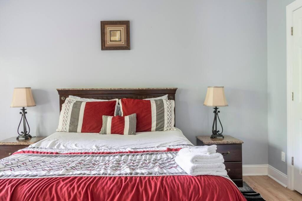 Private Room Balcony And Bathroom In Чарлстън Екстериор снимка