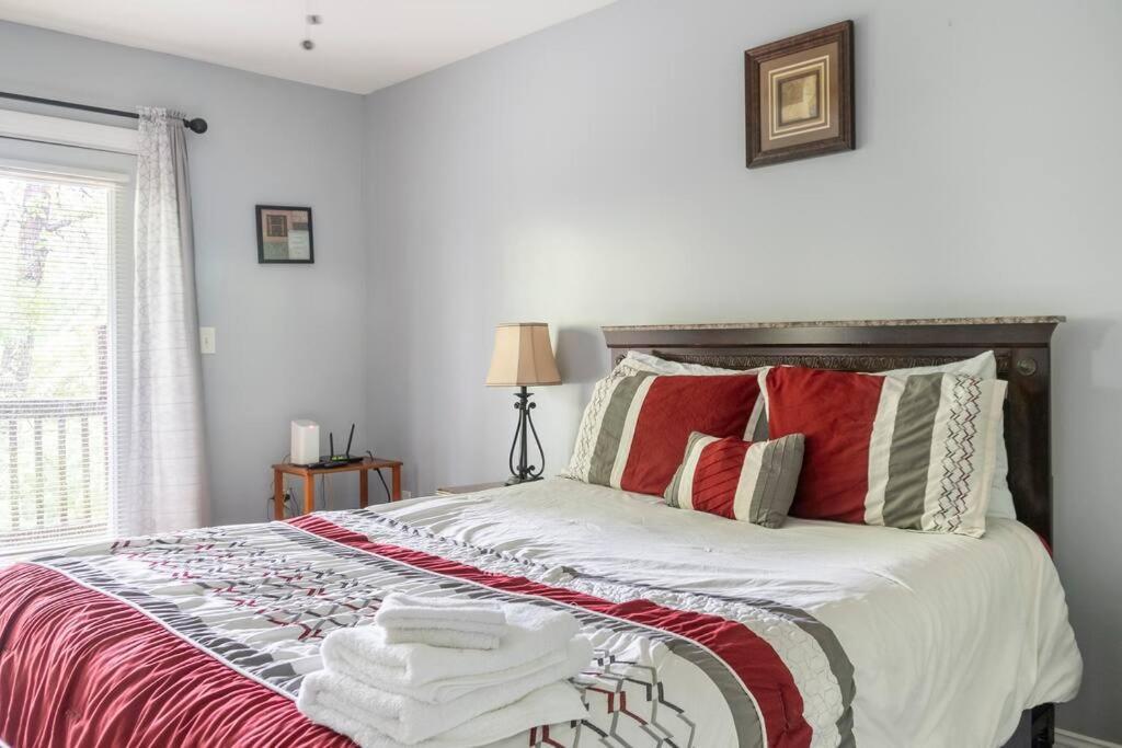 Private Room Balcony And Bathroom In Чарлстън Екстериор снимка