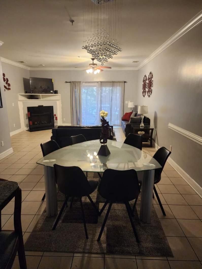 Private Room Balcony And Bathroom In Чарлстън Екстериор снимка
